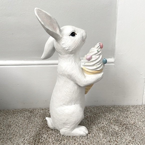 NWOT - Sweet Treats Bunny with Ice cream Easter - Picture 8 of 10